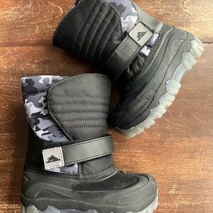 Kids High Sierra Camouflage Winter Boots